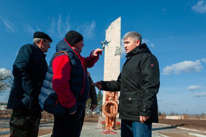 PARC SALUBRIZAT LA ANENII NOI: Acţiunea a avut loc la iniţiativa lui Alexandru Jizdan