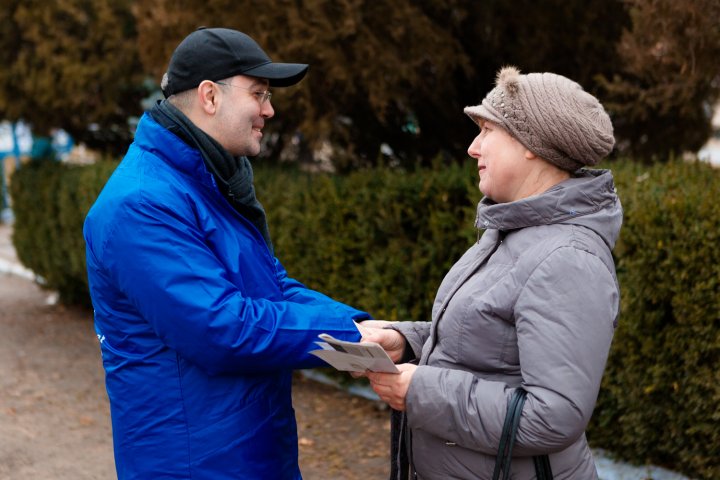 PDM, mai aproape de oameni. Familiile vor beneficia deja din următoarele luni de alocația lunară de 200 de lei pentru fiecare copil cu vârsta de până la 18 ani (FOTO/VIDEO)