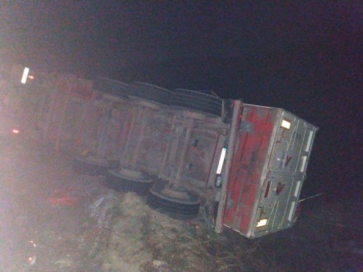 CEAŢA FACE RAVAGII în ţară. ACCIDENT GRAV în raionul Călăraşi: Sunt victime. Poliţia îndeamnă şoferii să fie precauţi (FOTO)