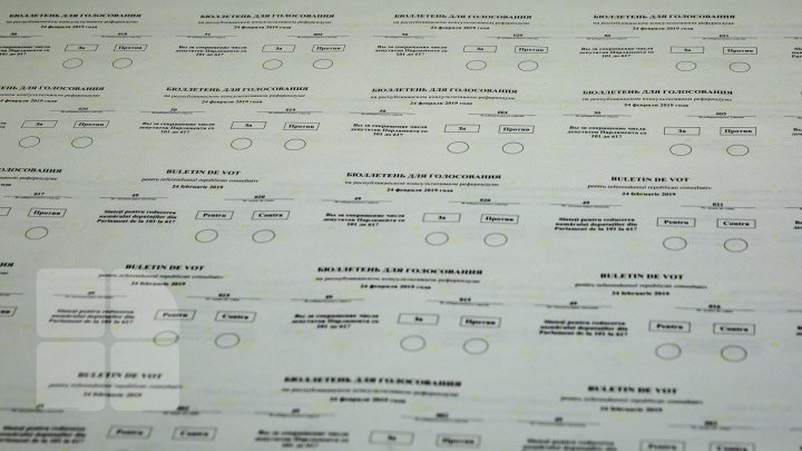 Lucru în toi la Tipografia Centrală. Buletinele de vot pentru referendum au început să fie tipărite (FOTOREPORT)