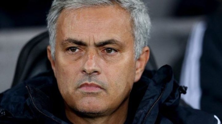 Mourinho, gest demn de urmat. Antrenorul portughez livrează alimente persoanelor izolate din cauza coronavirusului