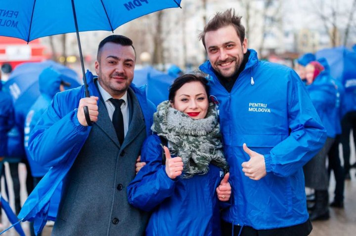 Caravana PDM, la Ialoveni: 10.000 de kilometri de drumuri vor fi asfaltați în următorii 4 ani (VIDEO)