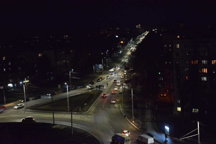 VESTE BUNĂ! Strada Alba Iulia din Sectorul Buiucani al Capitalei, iluminată