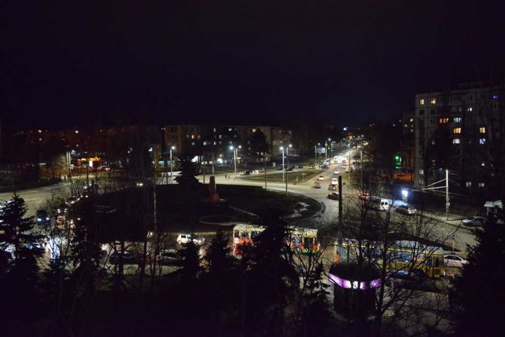 VESTE BUNĂ! Strada Alba Iulia din Sectorul Buiucani al Capitalei, iluminată