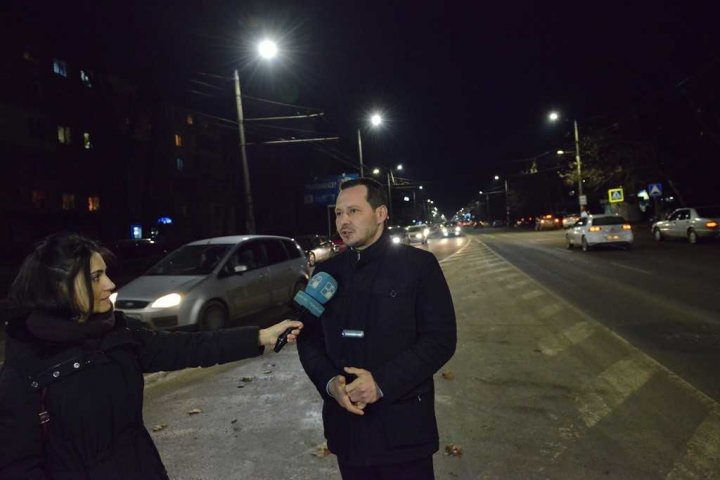 VESTE BUNĂ! Strada Alba Iulia din Sectorul Buiucani al Capitalei, iluminată