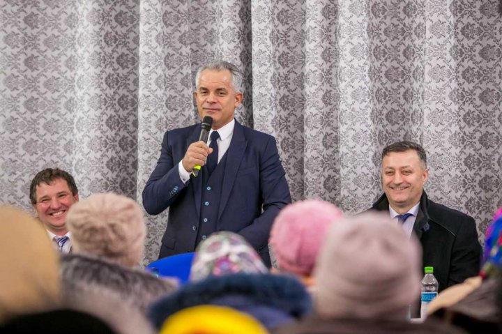 Faptele bune vor continua în Nisporeni și în toată țara, le-a spus Vlad Plahotniuc locuitorilor din circumscripția 17