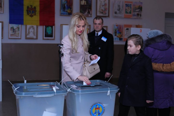 Eugeniu Nichiforciuc: Am votat PDM, singura echipă din ţară capabilă să facă drumuri bune, să majoreze salarii şi să asigure un viitor copiilor