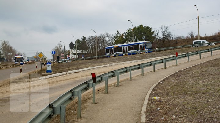 De astăzi, locuitorii din Ialoveni pot călători cu troleibuzul până în centrul Capitalei. Cât va costa o călătorie (FOTOREPORT)