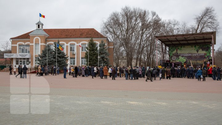 Chef de zile mari la Taraclia. Comunitatea bulgarilor a sărbătorit ziua Sfântului Trifon (FOTOREPORT)