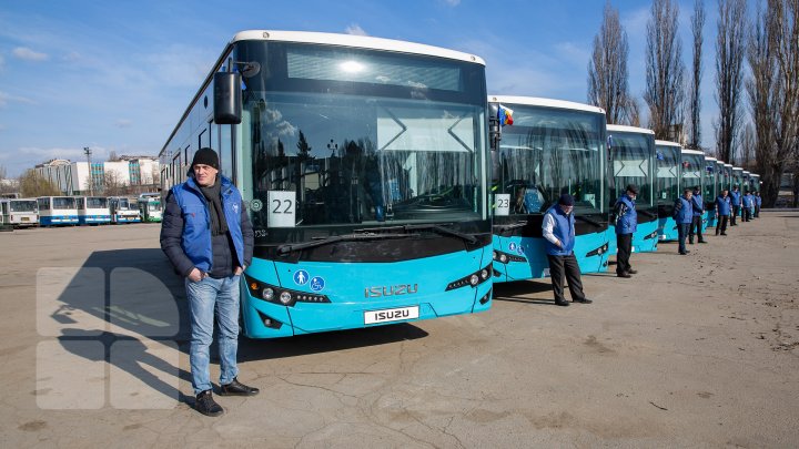 Cum arată autobuzele ISUZU care vor circula pe străzile din Capitală (FOTOREPORT)