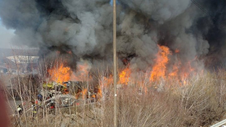 INCENDIU PUTERNIC la Remat Afumați: A fost provocat de un cocktail Molotov (FOTO) 