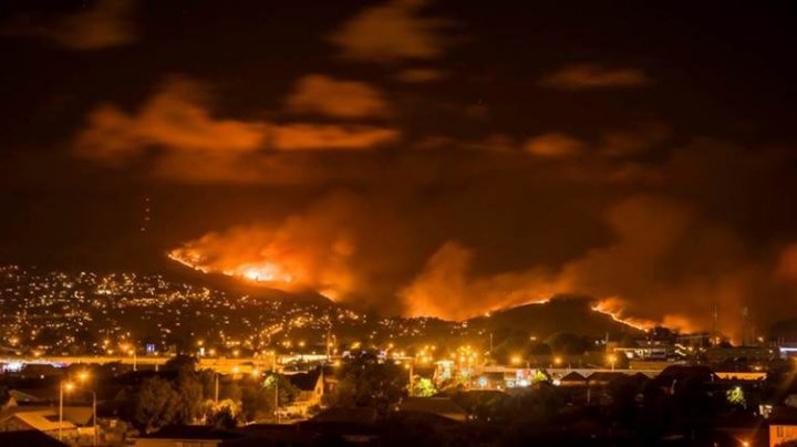 Cel mai GRAV INCENDIU în Noua Zeelandă: Mii de persoane au fost evacuate de urgenţă