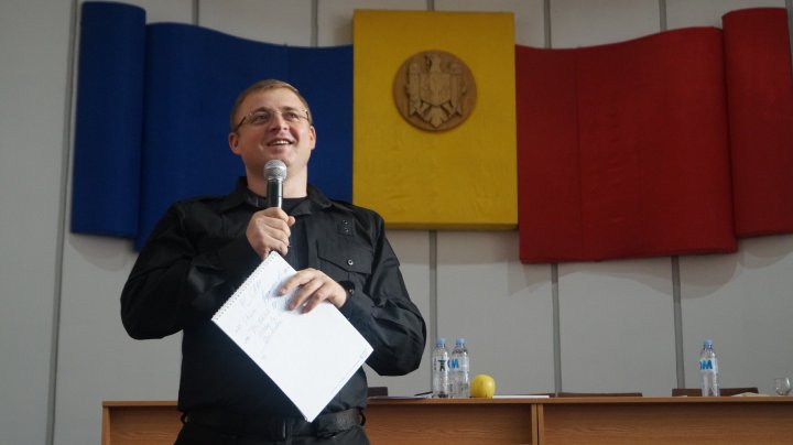 S-au implicat activ şi au fost premiaţi. Bunicii şi nepoţii grijulii din ţară au primit flori şi diplome (GALERIE FOTO)