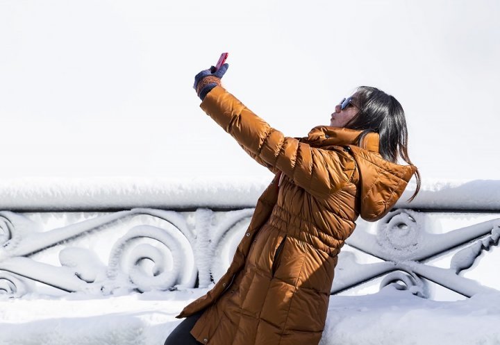 IMAGINI SPECTACULOASE cu Regatul Frozen. Vortexul polar a înghețat cascada Niagara