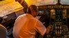 Un FALS pilot de avioane de pasageri care a activat timp de 20 de ani, VA FI CERCETAT PENAL