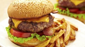 ŞOCUL trăit de un bărbat care şi-a dus fetiţa la un restaurant fast-food. Ea era cât pe ce să înghită o PASTILĂ pusă în mâncare