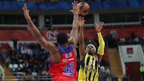 Liderul, învins la limită. Cu ce scor a pierdut Fenerbahce Istanbul în faţa ŢSKA Moscova