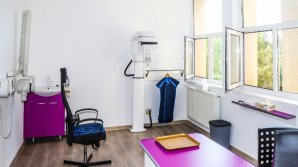 Cabinetul mobil al stomatologilor a ajuns la Geamăna. Peste 300 de copii din localitate au primit consultaţii