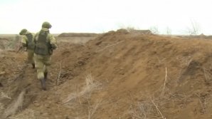 EXERCIȚII MILITARE ÎN CRIMEEA. La manevre participă trupele desant și cele de artilerie