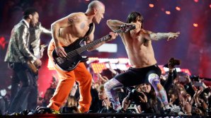 Concert rock la piramidele din Giza. Red Hot Chilli Peppers vor transmite LIVE evenimentul
