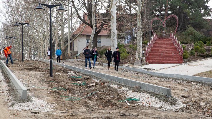 Parcul Valea Trandafirilor va fi modernizat. Lucrările de renovare sunt în toi (FOTOREPORT)