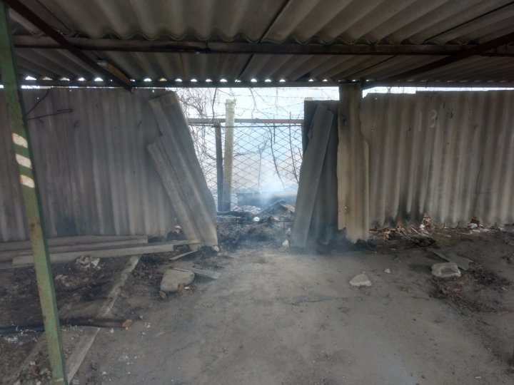 Flăcările au cuprins Moldova! În 24 de ore, pompierii au intervenit în peste 100 de cazuri de stingere a incendiilor (FOTO)