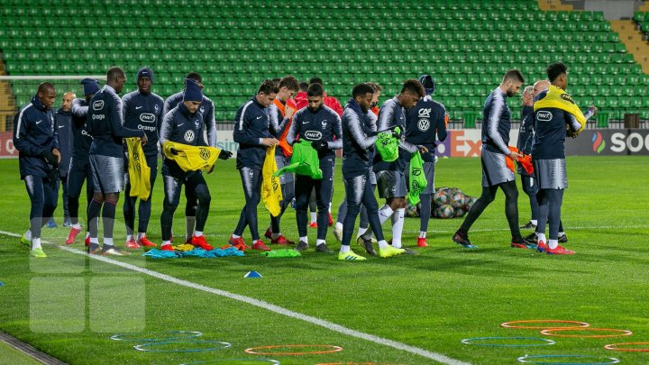 Echipa națională a Franței a ajuns la Stadionul Zimbru. Cum a fost întâmpinată de fani (VIDEO)