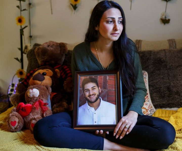 Imagini sfâşietoare. Logodnicul ei a fost împuşcat mortal pentru un Xbox (FOTO)