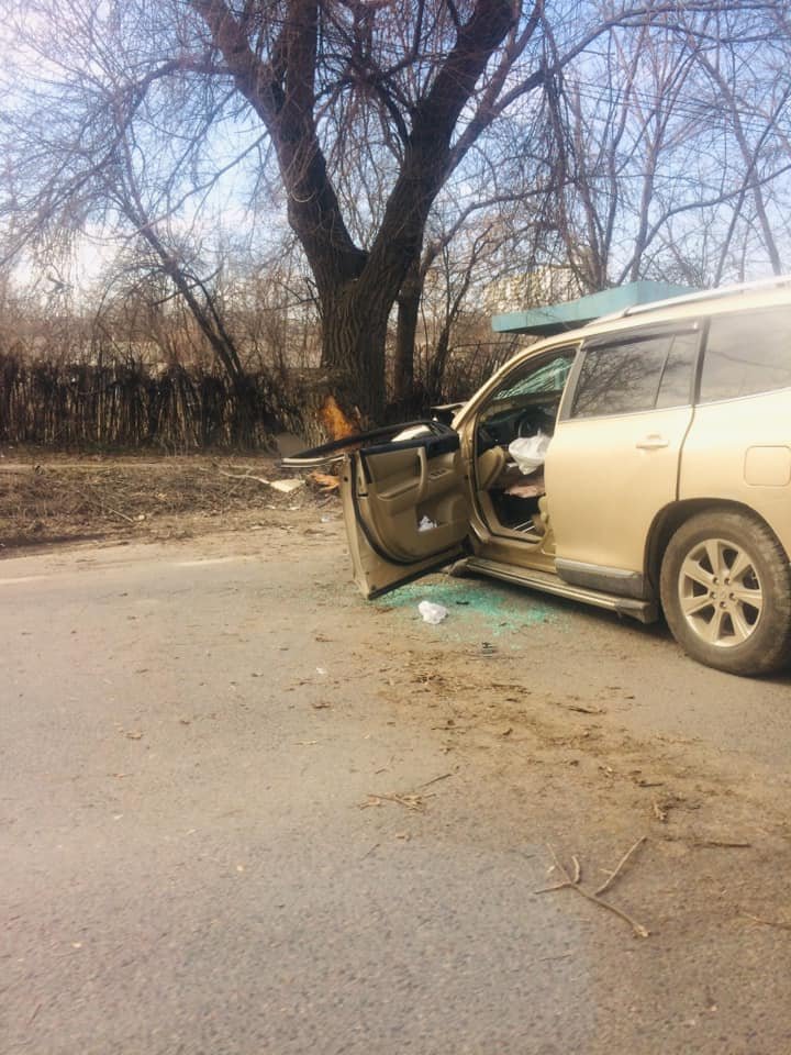 ACCIDENT GRAV pe şoseaua Munceşti, cu implicarea unei maşini de taxi (FOTO)