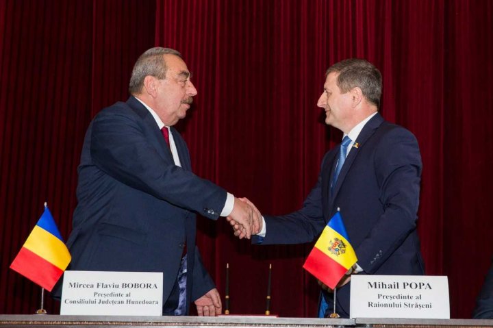 Pavel Filip și Natalia Elena Intotero au participat la deschiderea Festivalului "Mărțișor" la Strășeni