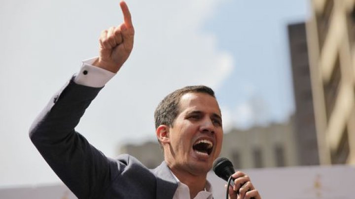 Liderul opoziţiei din Venezuela, Juan Guaido, nu are dreptul să deţină o funcţie publică timp de 15 ani