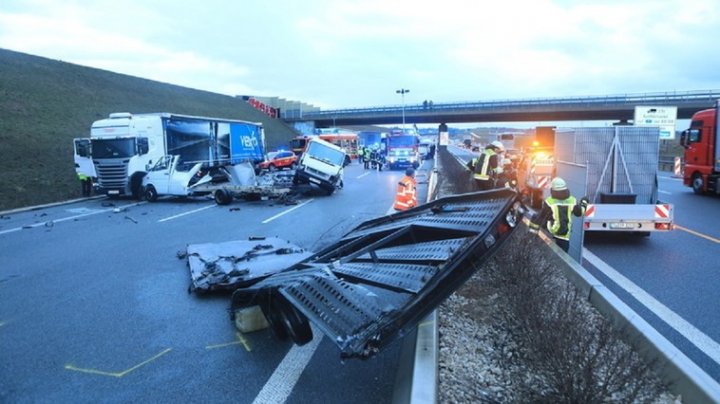 ACCIDENT GRAV în Germania: Doi moldoveni au ajuns la spital după un accident în lanț