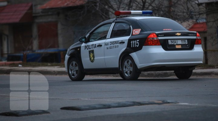 Pericol pe patru roţi. Mulţi taximetrişti pornesc la drum cu maşini defecte (FOTOREPORT)