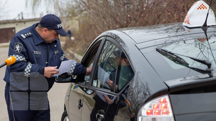 polițiștii depistează nereguli (FOTOREPORT)