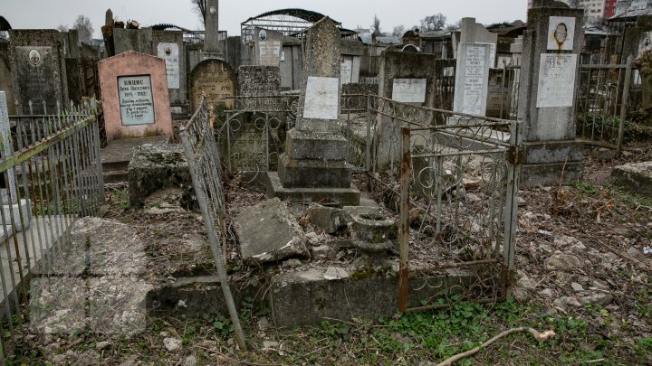 PREGĂTIT PENTRU RESTAURARE. 10 milioane de lei, alocate pentru Cimitirul Evreiesc (FOTOREPORT)