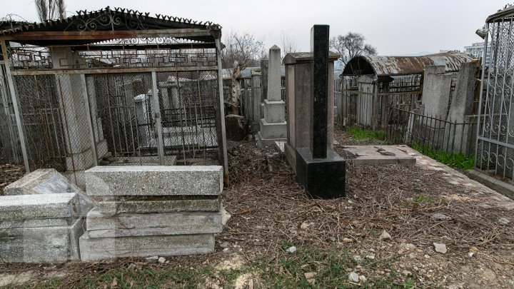 PREGĂTIT PENTRU RESTAURARE. 10 milioane de lei, alocate pentru Cimitirul Evreiesc (FOTOREPORT)