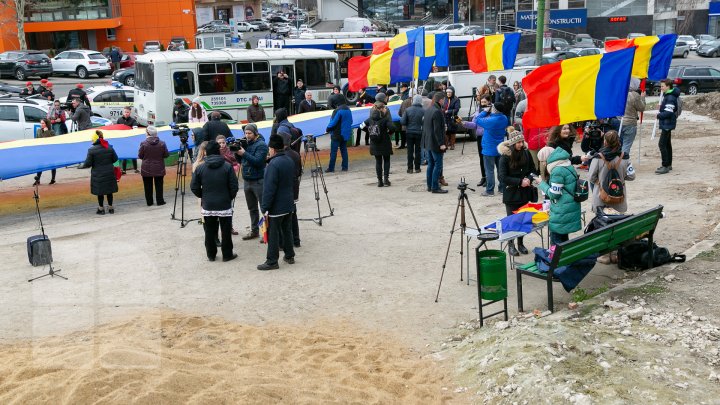 Marşul Tricolorului, la Chişinău. Cum s-a desfăşurat evenimentul (FOTO)