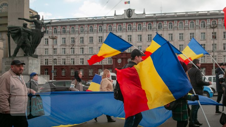 Marşul Tricolorului, la Chişinău. Cum s-a desfăşurat evenimentul (FOTO)