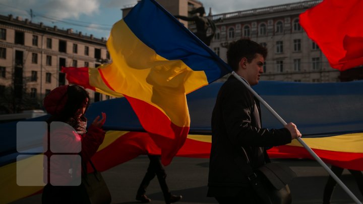 Marşul Tricolorului, la Chişinău. Cum s-a desfăşurat evenimentul (FOTO)