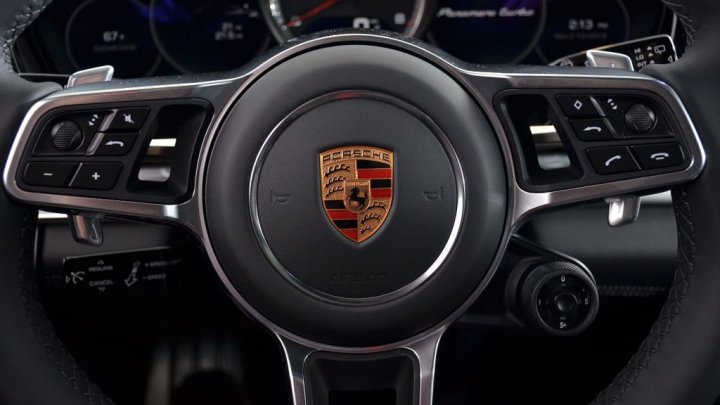 Compania Porsche, în centrul unui scandal: Ar fi implicată în scheme frauduloase