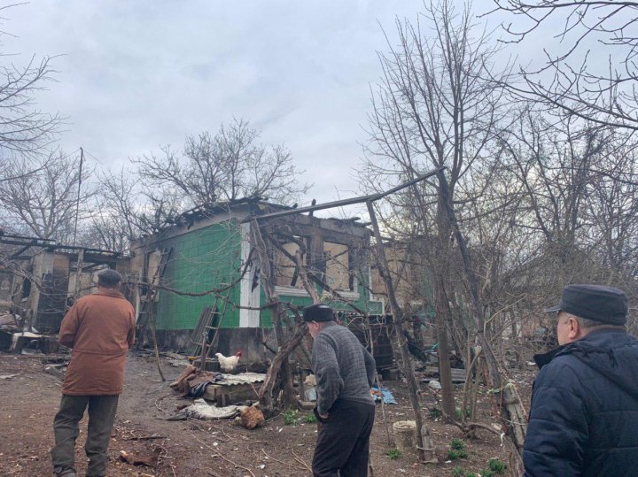 Imagini dramatice după incendiul de la Ungheni, în care o femeie a ars de vie (FOTO)