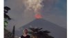 Vulcanul Agung, din Bali, Indonezia, a erupt. Mii de turiști sunt îngrijorați