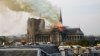 Fleșa catedralei Notre Dame din Paris s-a prăbușit. DETALII DESPRE INCENDIU (FOTO/VIDEO)