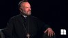 Ce este în biserică în Noaptea Învierii? Află de la părintele Pavel Borşevschi, invitatul unei ediţii speciale EuroDicţionar (VIDEO)