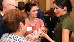 ÎN AŞTEPTAREA COPILULUI REGAL: Unii britanici cred că ducesa de Sussex va naşte gemeni