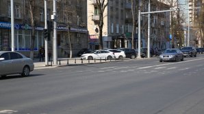 GATA cu maşinile parcate neregulamentar. CUM VOR FI SANCŢIONAŢI şoferii care încalcă regulile