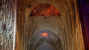 Catedrala Notre-Dame, DEVASTATĂ de incendiu. PRIMELE IMAGINI din interiorul monumentului istoric
