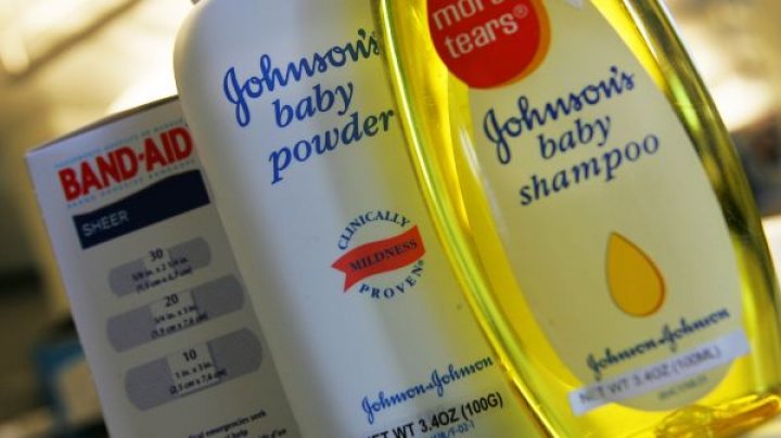 Cu ce reacție a venit compania Johnson & Johnson, după ce a fost acuzată că vinde șampoane cu azbest