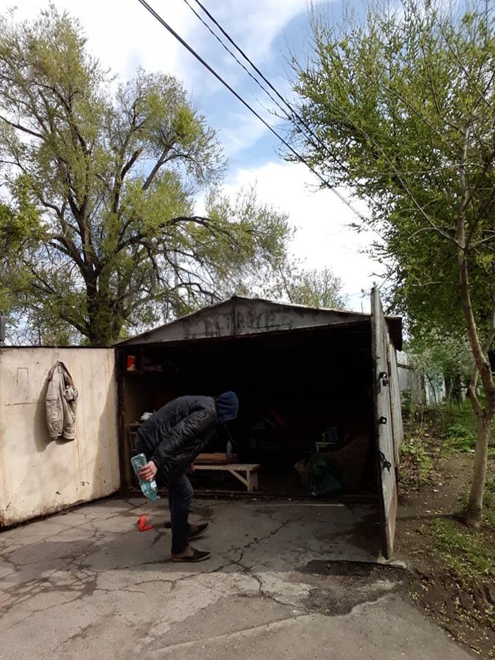 Un garaj metalic din sectorul Botanica al Capitalei, demontat (FOTO)