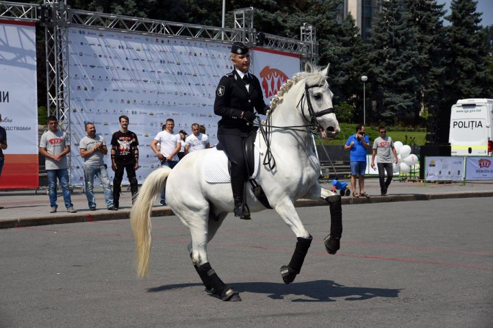 Alexandru Pînzari: Numărul FEMEILOR în POLIȚIE a crescut. Ne mândrim și le susținem